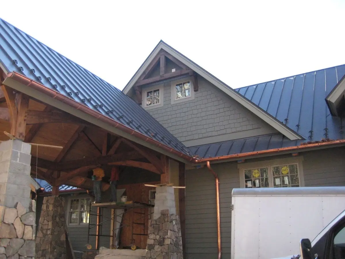 Craftsman Roofing team delivering quality roofing work in North Holladay